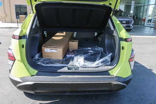 2025 Hyundai Kona SEL - Photo 18