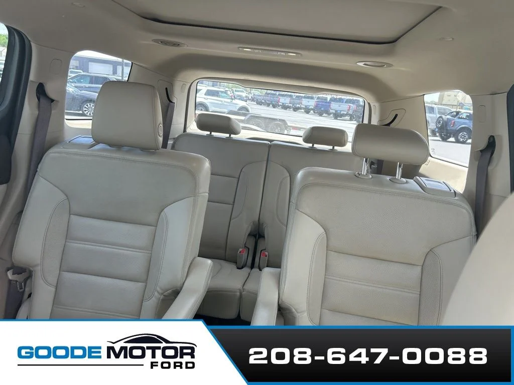 Used 2017 White Frost Tri-Coat GMC Denali image 6