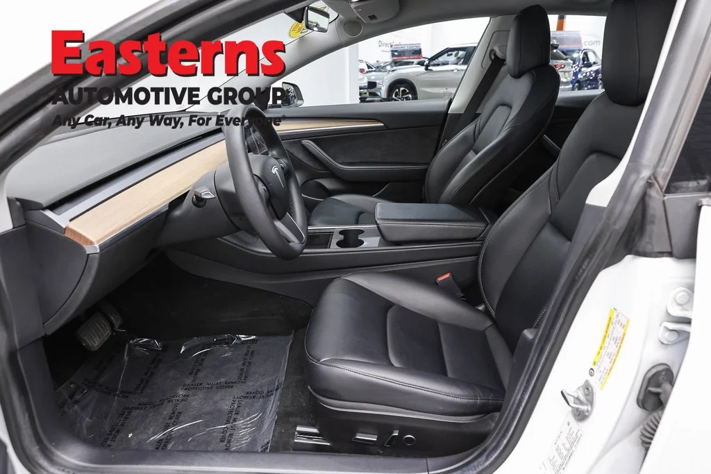 Used 2021 White Tesla Standard Range Plus image 14