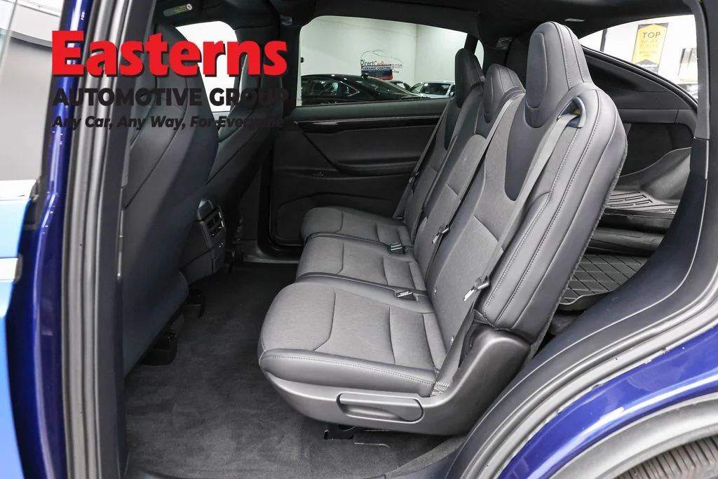 Used 2019 Blue Tesla 75D image 18