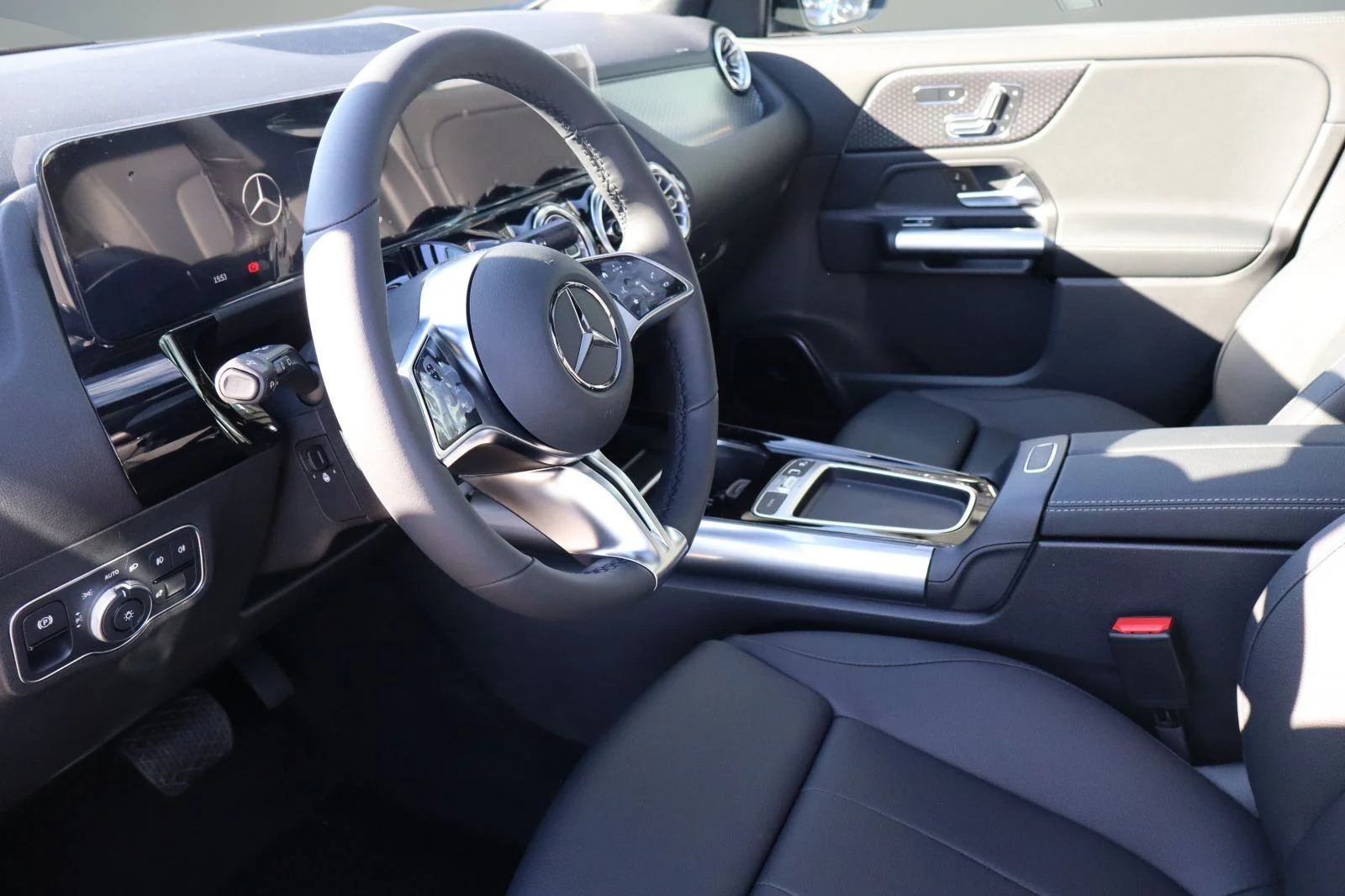 New 2026 Black Mercedes-Benz 250 4matic Suv image 10