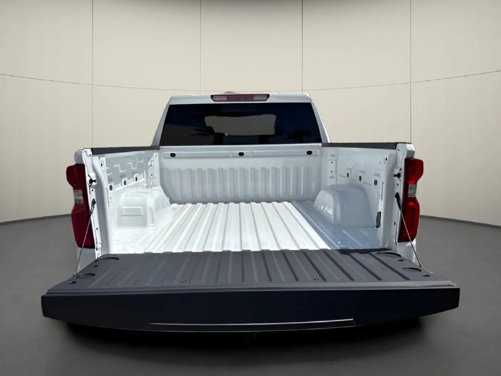 New 2026 Summit White Chevrolet RST image 5