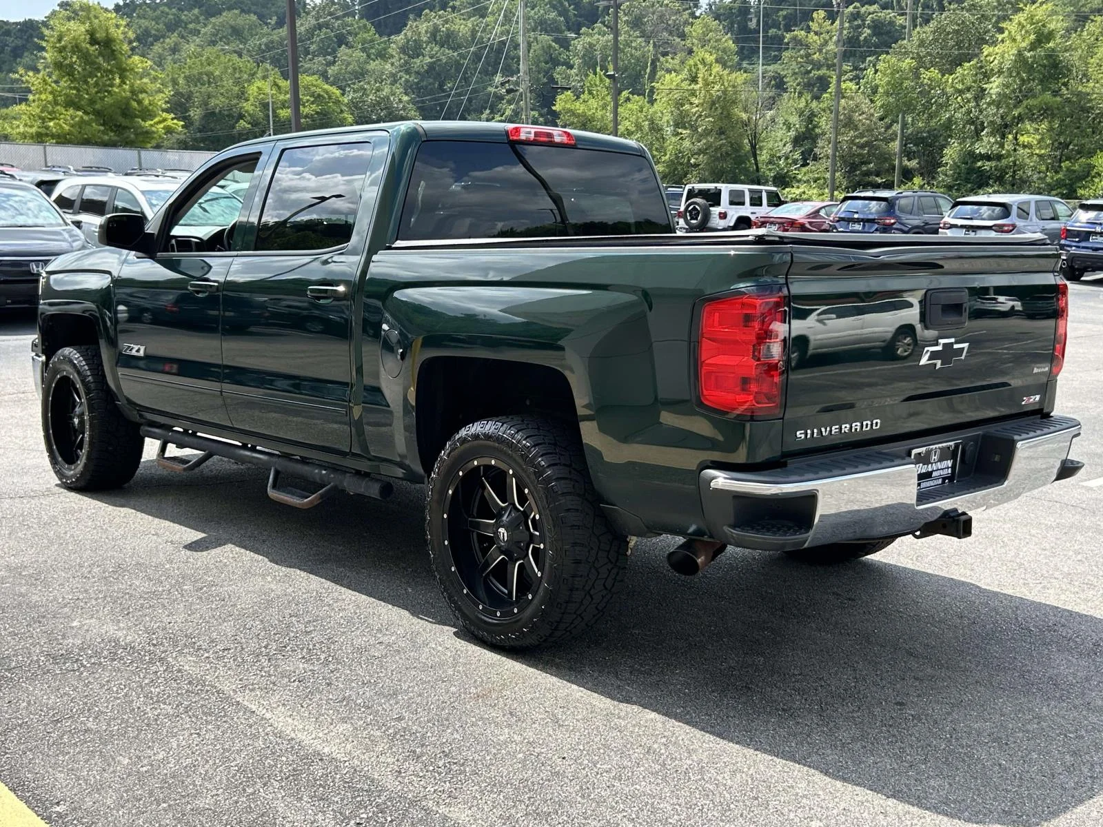 Used 2015 Green Chevrolet 4WD Crew Cab 143.5 LT w/2LT image 3