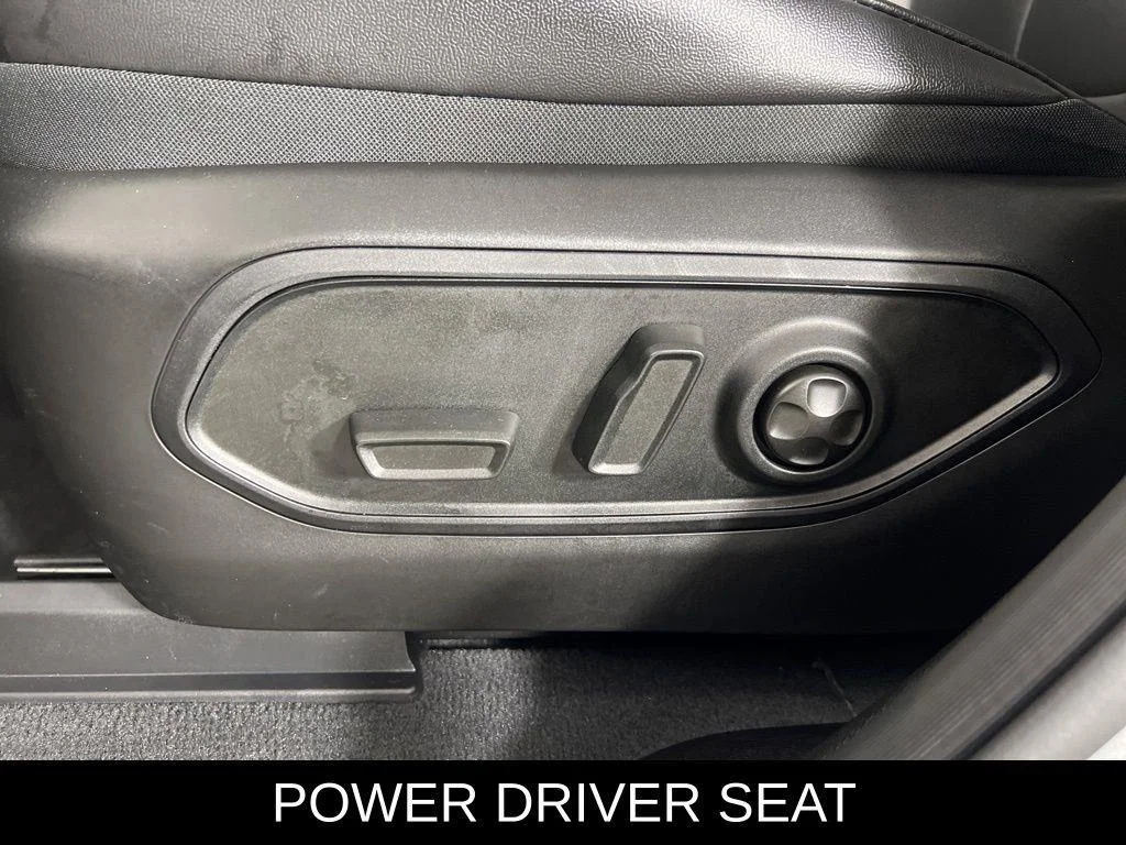 Used 2025 Silver Zynith Jeep Limited image 12