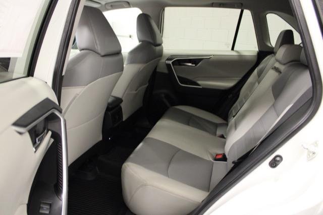 Certified Used 2024 WIND CHILL PEARL Toyota  image 15