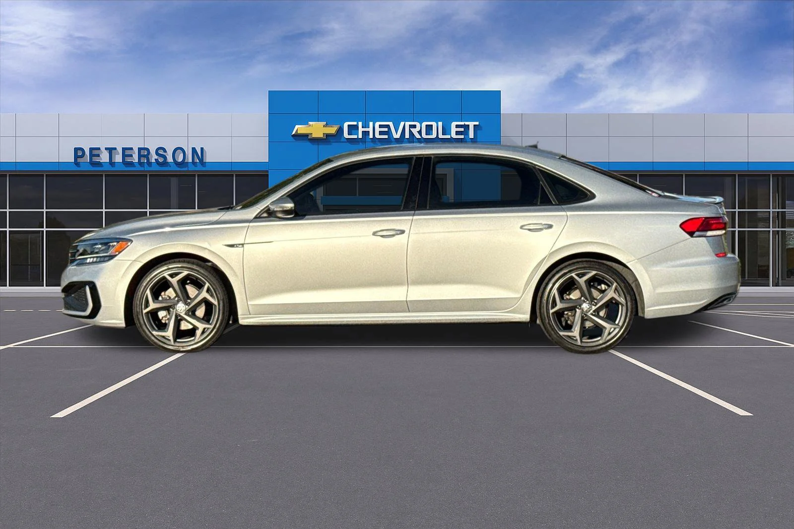 Used 2021 Silver Volkswagen 2.0T R-Line image 7