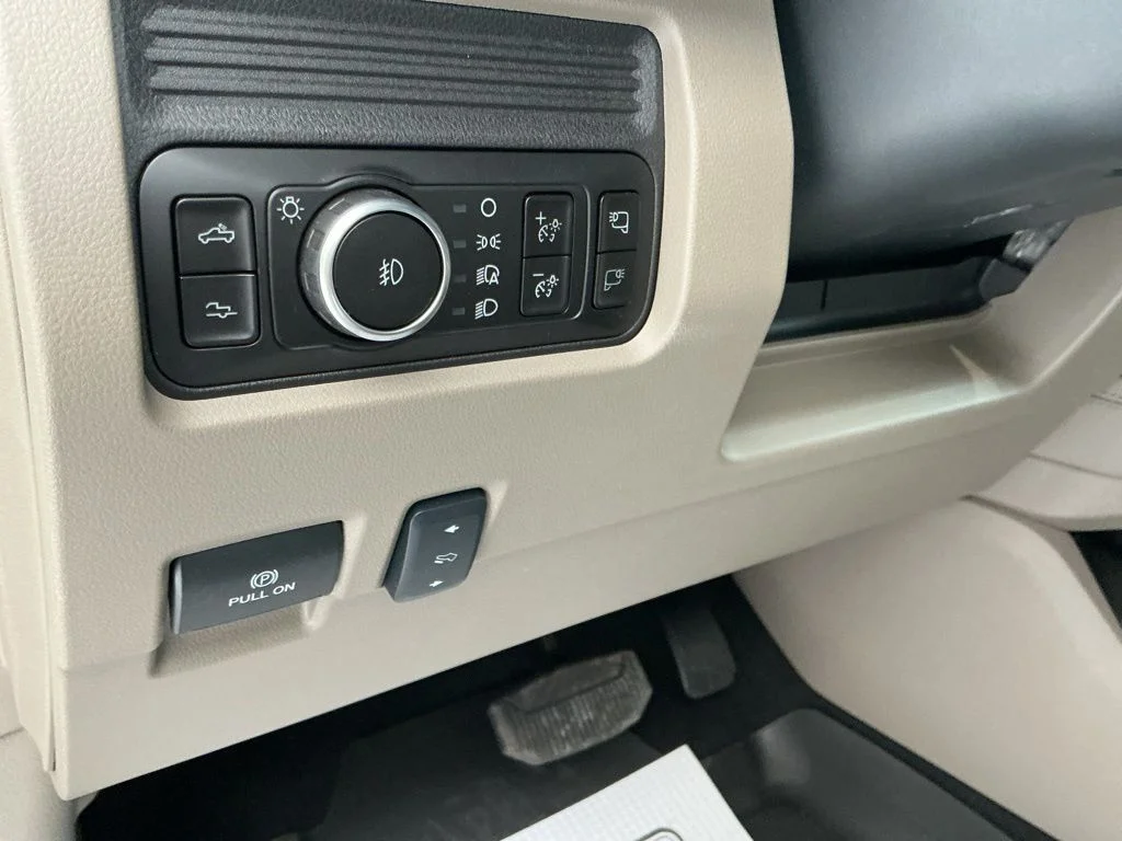 New 2026 Avalanche Ford F-350® Platinum® image 24