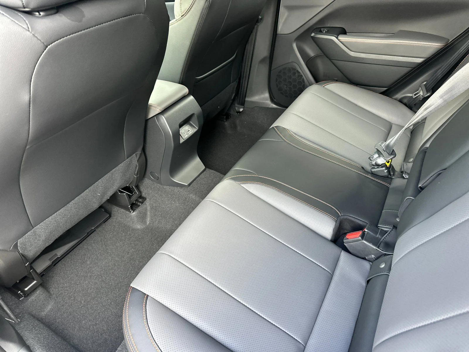 New 2026 CRYSTAL WHITE PEARL Subaru Limited Hybrid image 14