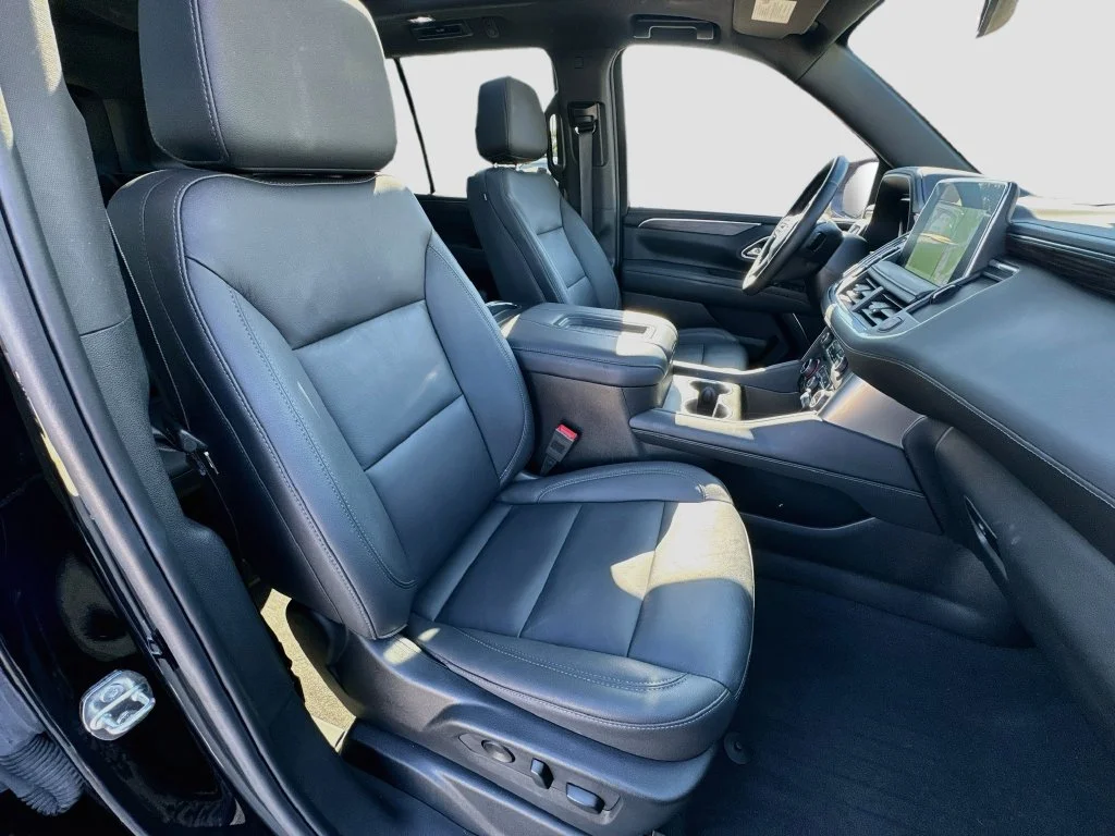 Used 2023 Black Chevrolet Z71 image 37