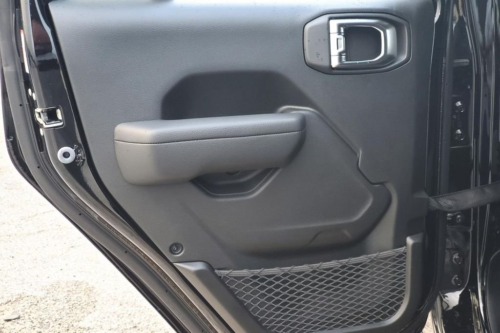2025 Jeep Wrangler 4xe Willys 4XE - Photo 19