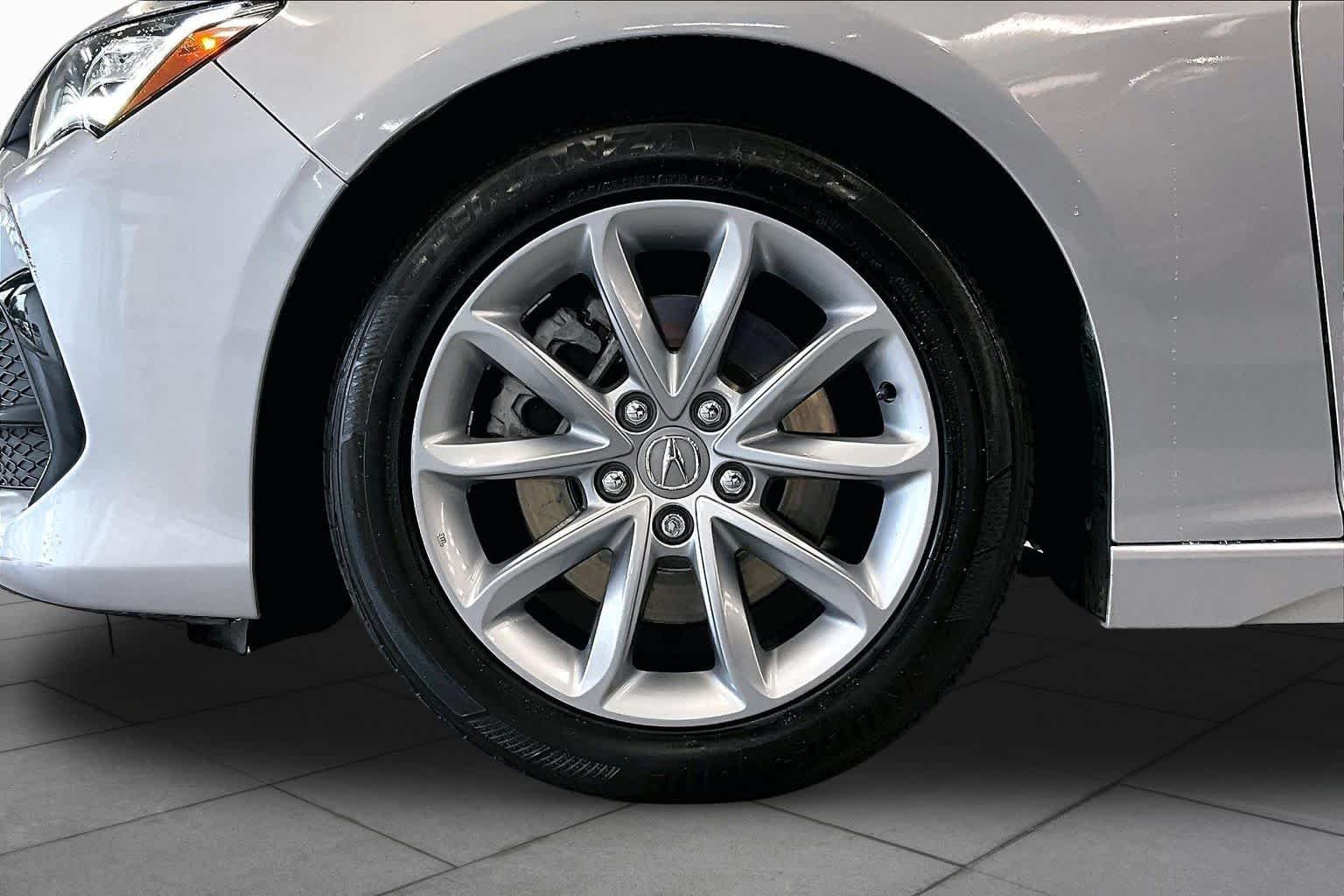 Used 2023 Lunar Silver Metallic Acura  image 11