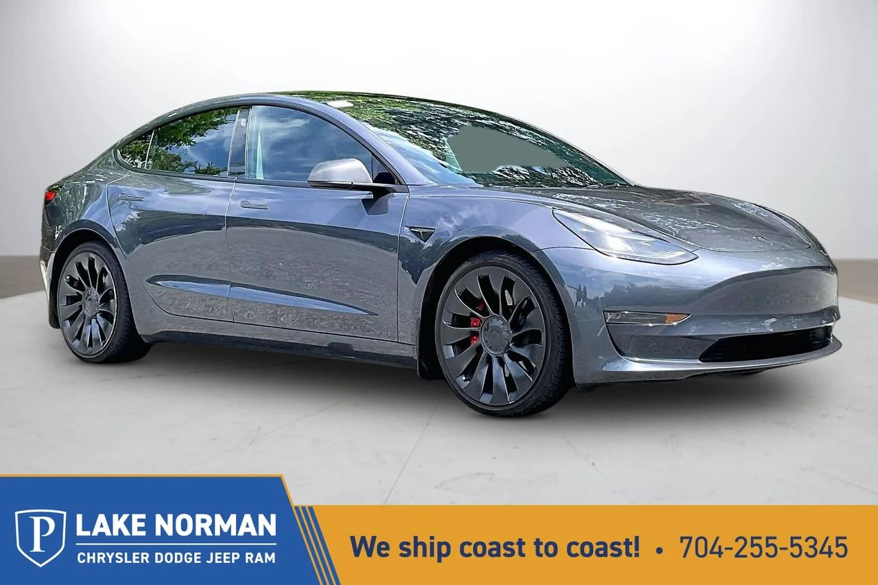 2023 Tesla Model 3 Performance's photo