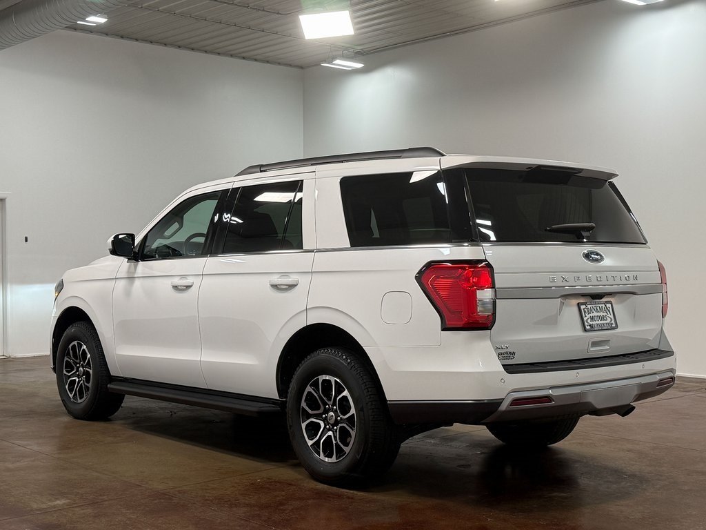 2024 Ford Expedition XLT photo 3