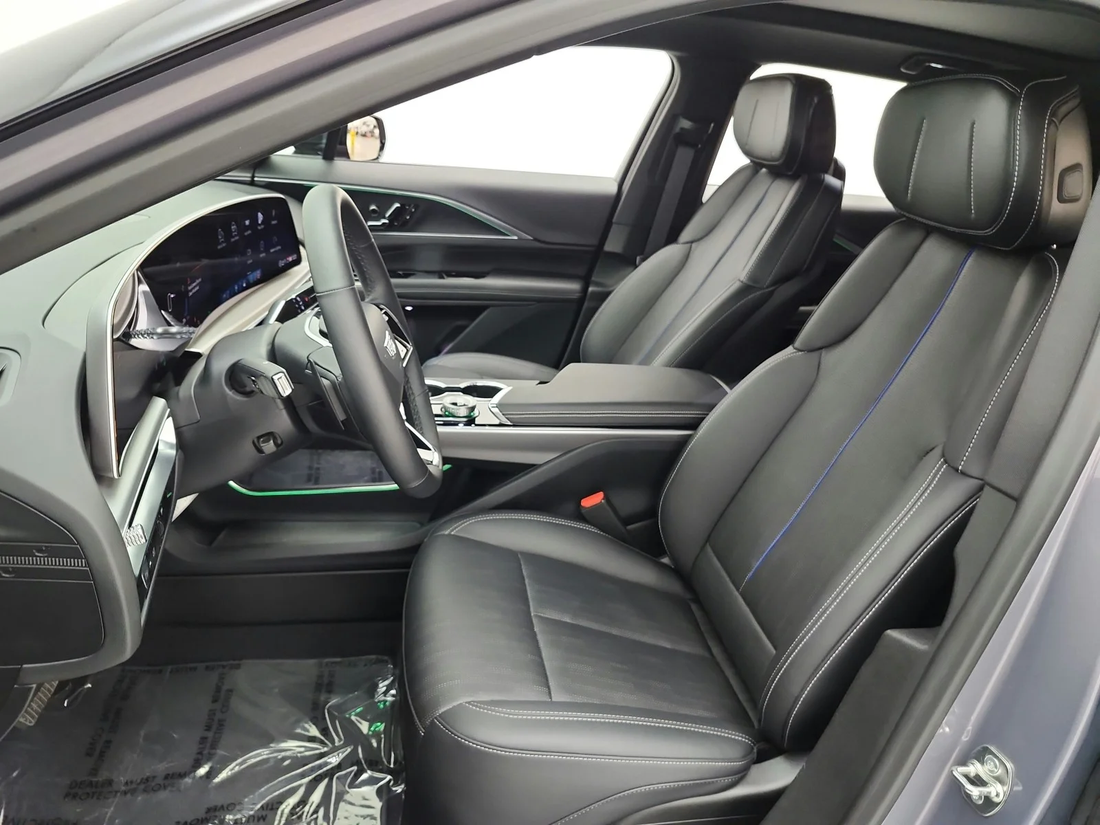 Used 2025 Celestial Metallic Cadillac 4dr Luxury w/1SC image 15