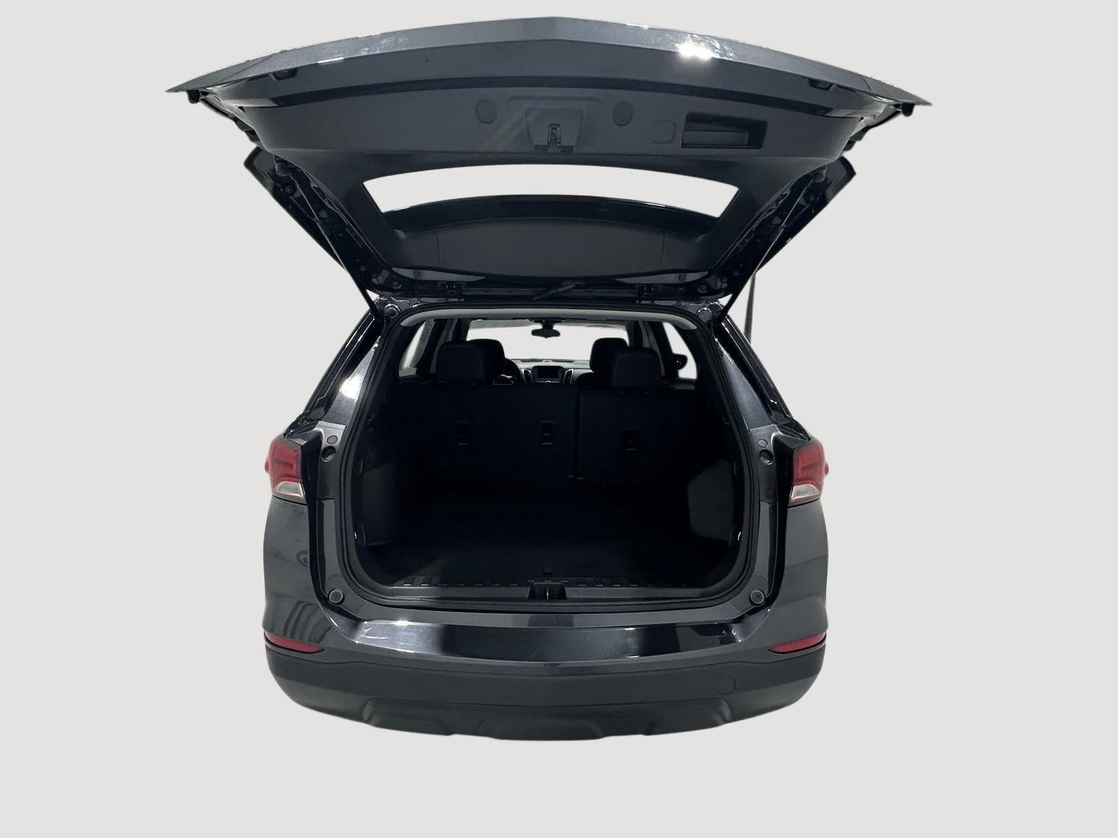 Used 2022 Iron Gray Metallic Chevrolet LS image 21