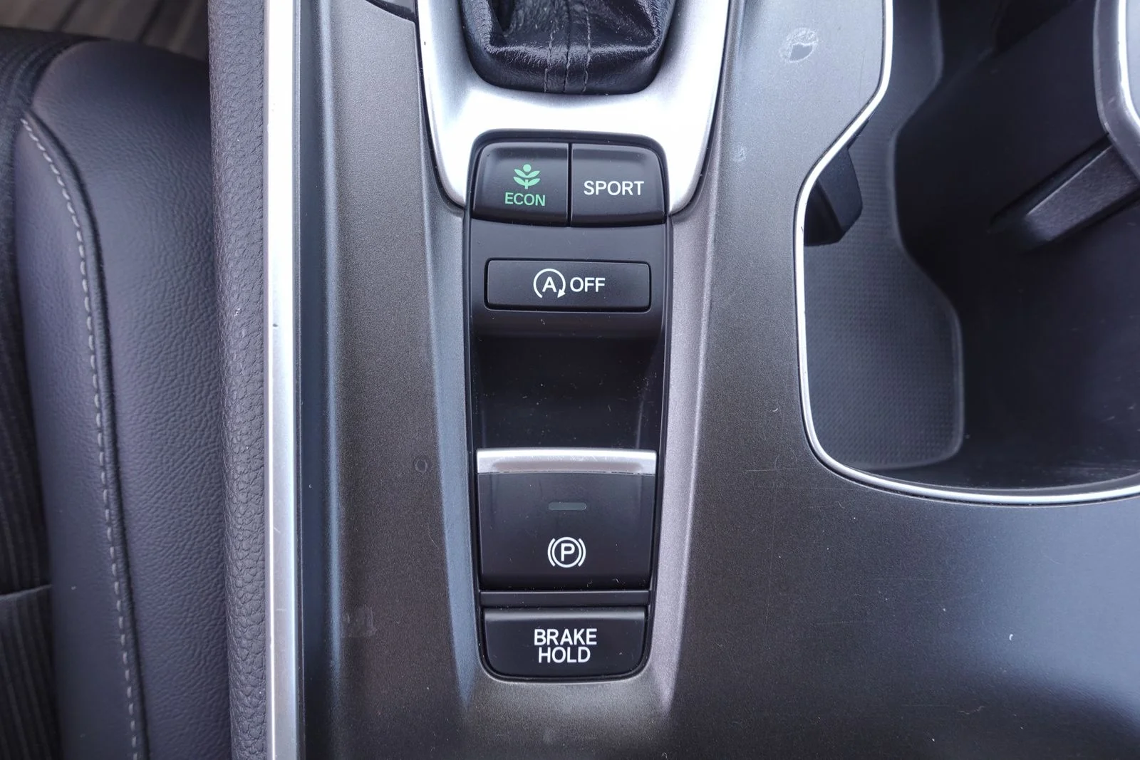 Used 2022 Platinum White Pearl Honda Sport image 22