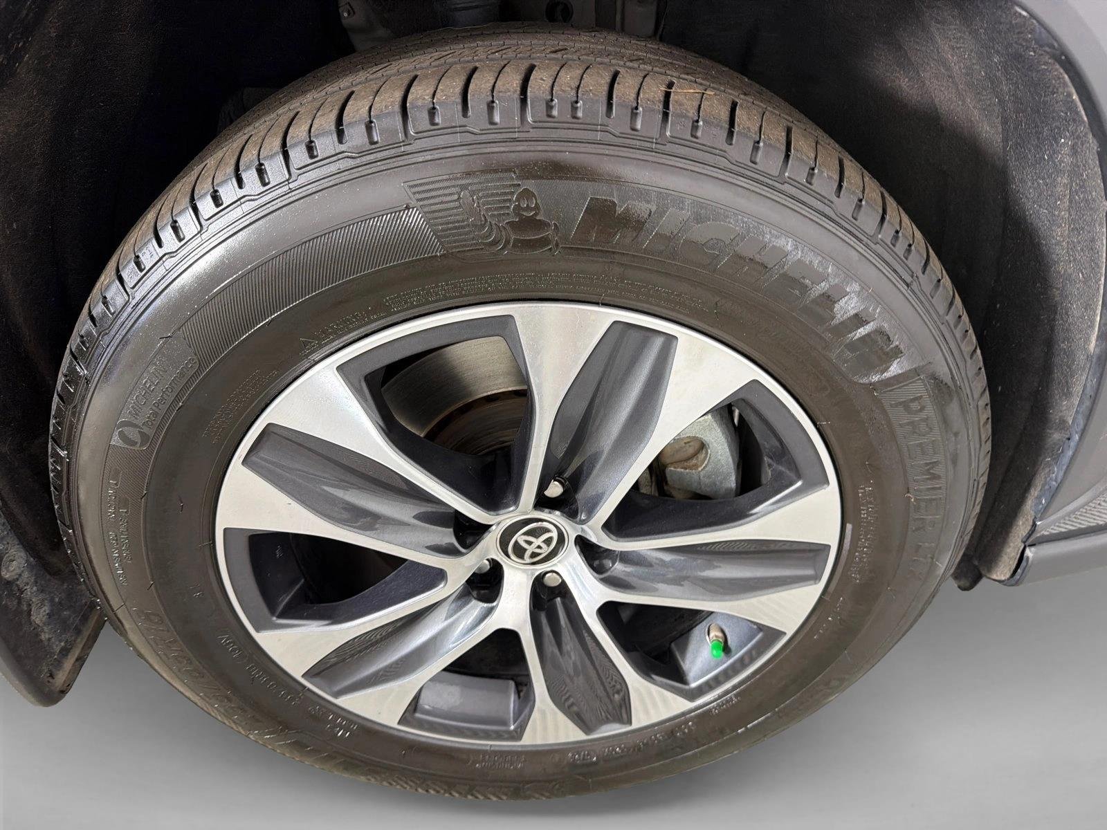Used 2025 Magnetic Gray Metallic Toyota XLE image 13
