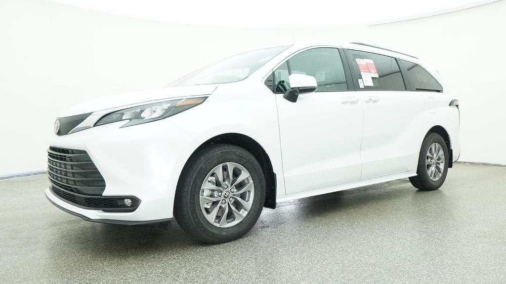 New 2026 Wind Chill Pearl Toyota XLE image 6