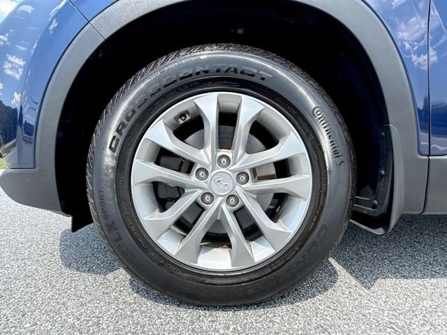 Used 2020 Blue Hyundai SE image 10