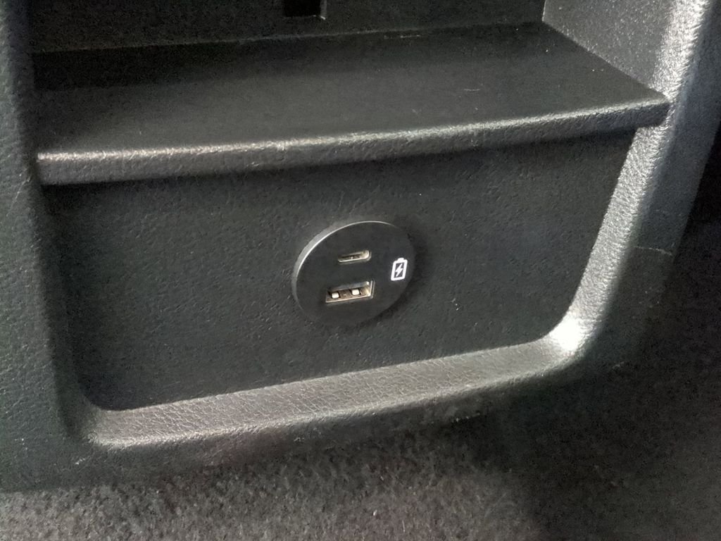 Used 2022 White Ford SEL image 17
