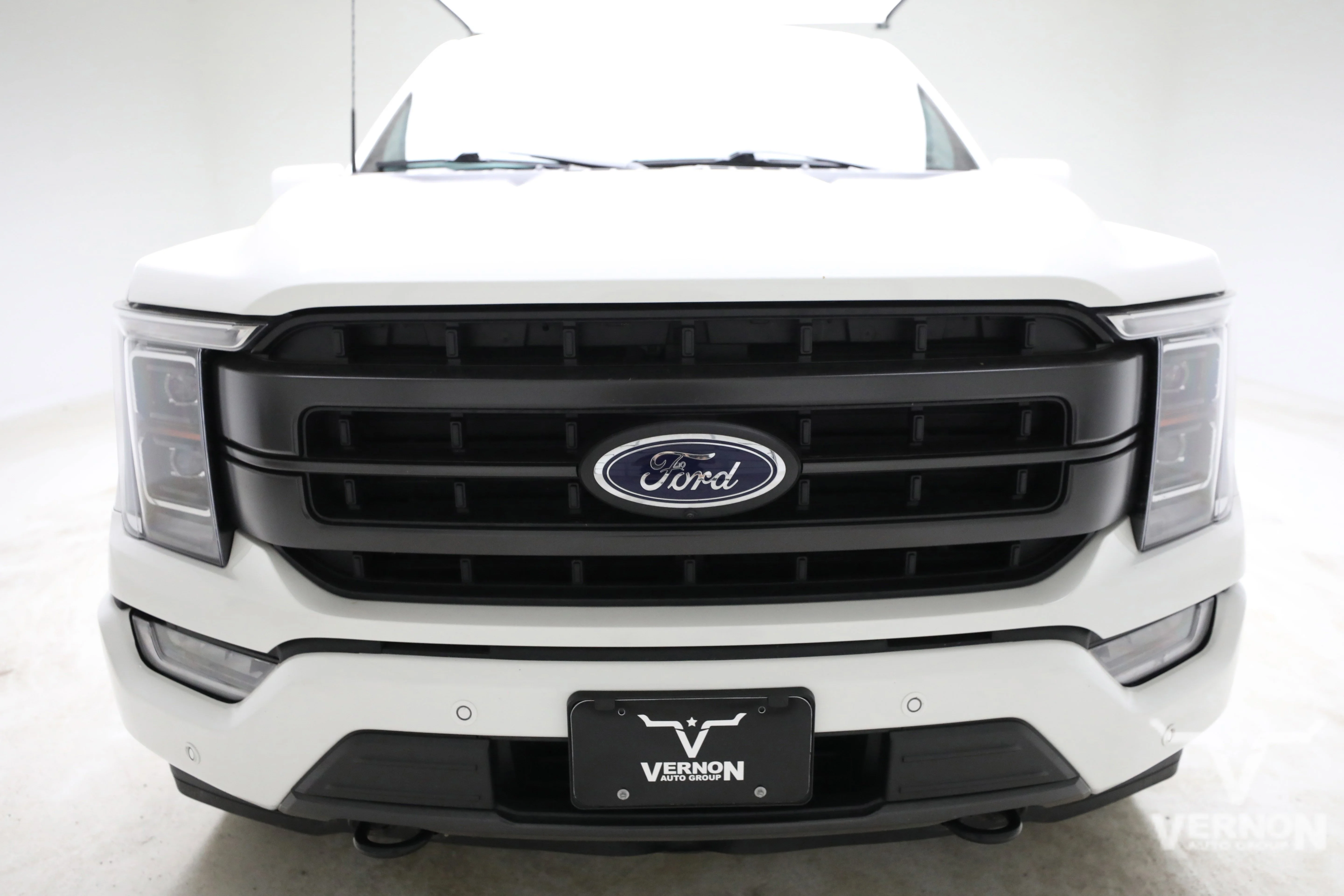 Pre-Owned 2023 Ford F-150 Lariat Crew Cab 4x4 Fx4