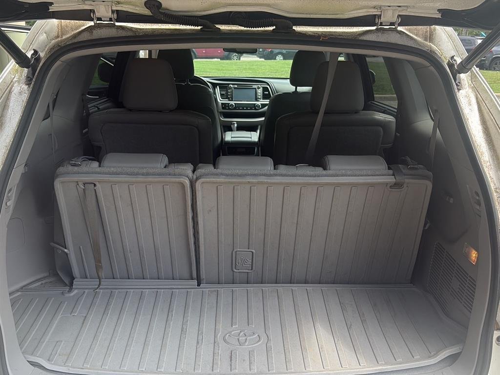 Used 2014 WHITE TOYOTA  image 18