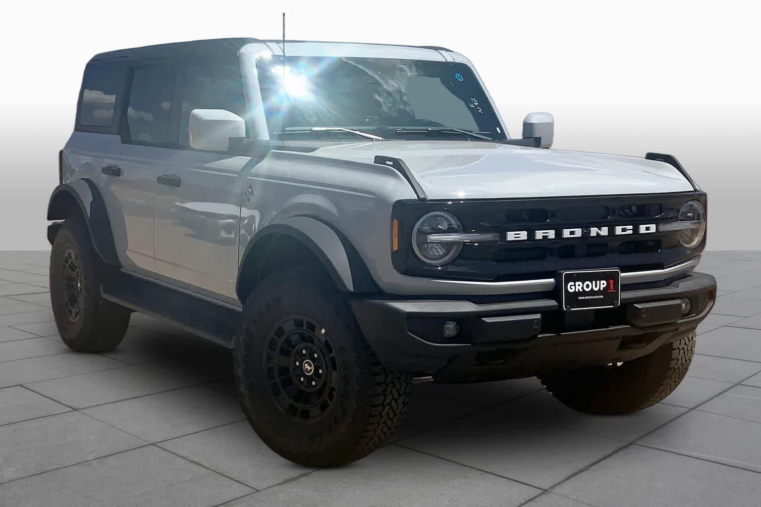 New 2026 Avalanche Gray Ford Outer Banks® image 2