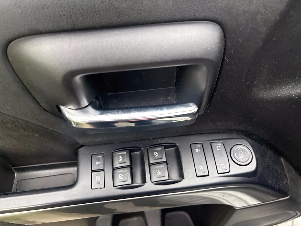 Used 2017 White Chevrolet LT image 29