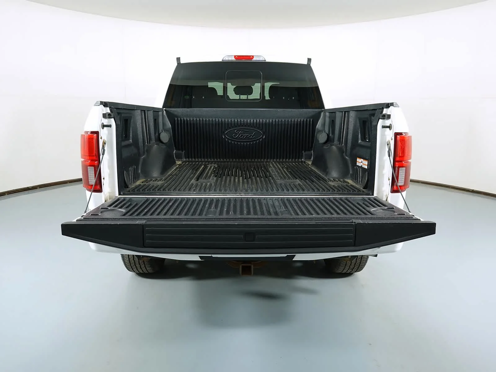 Used 2019 Oxford White Ford LARIAT image 6