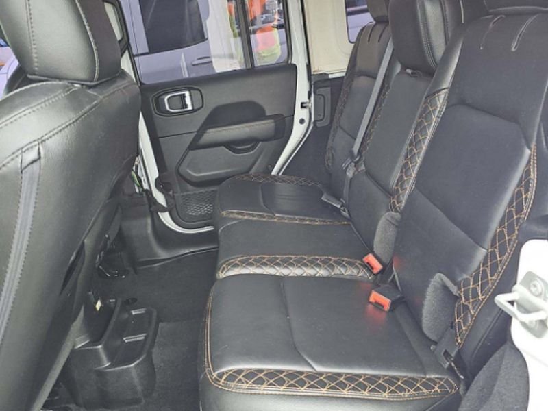 Used 2022 Bright White Clearcoat Jeep Unlimited High Altitude image 7
