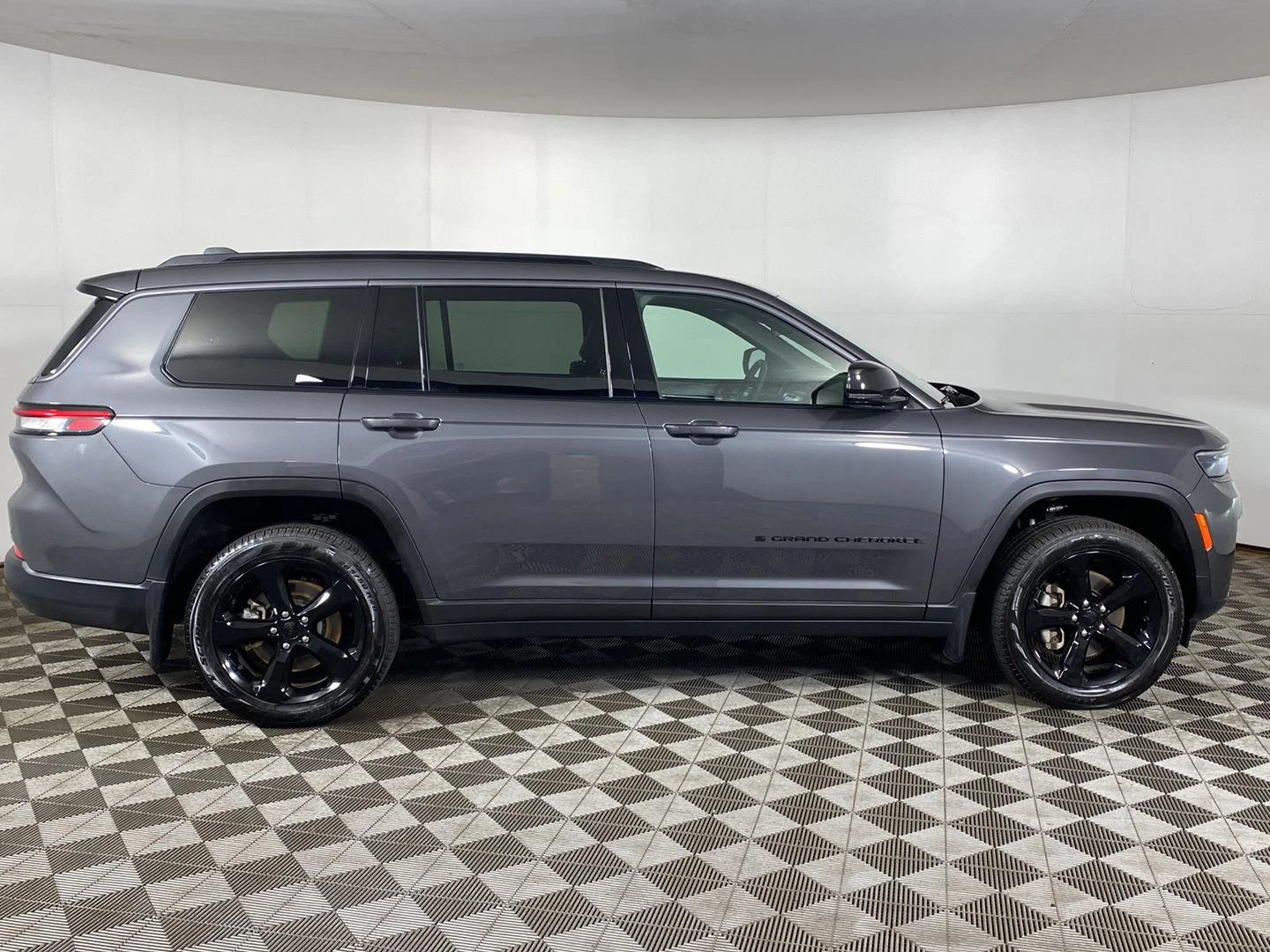 Used 2026 Baltic Gray Metallic Clearcoat Jeep Limited image 6