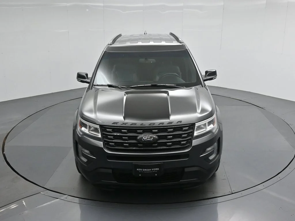 Certified Used 2017 Gray Ford XLT image 38