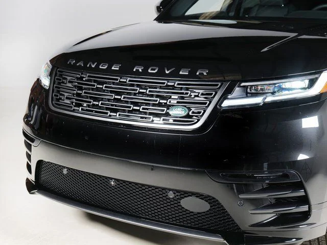 New 2026 Santorini Black Land Rover Dynamic SE image 26