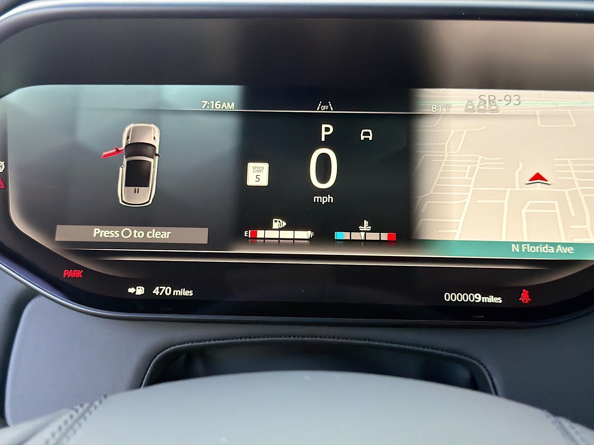 New 2026 Santorini Black LAND ROVER Dynamic SE image 39