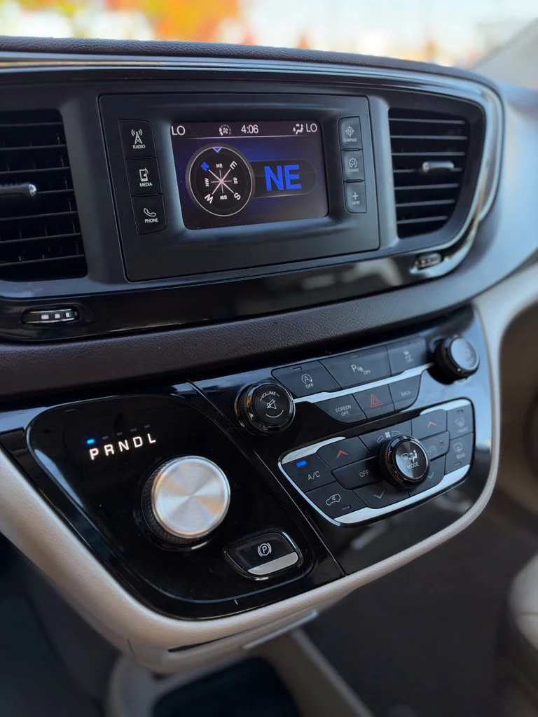 Used 2017 Tusk White Chrysler Touring L image 16