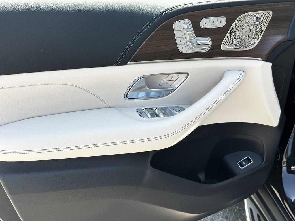 New 2026 Obsidian Black Metallic Mercedes-Benz GLS 450 image 11