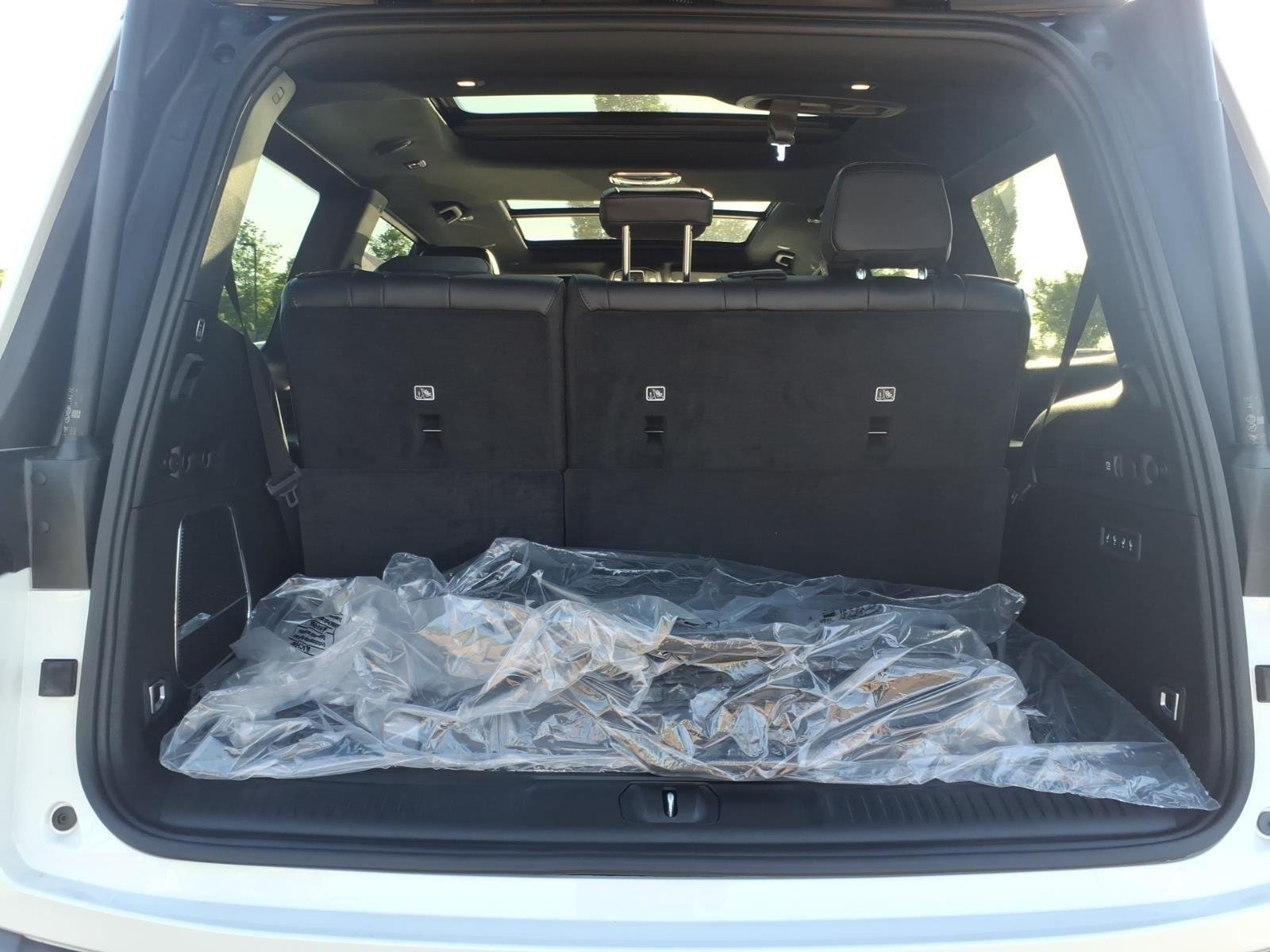 New 2026 Bright White Clear-Coat Exterior Paint Jeep Upland image 32