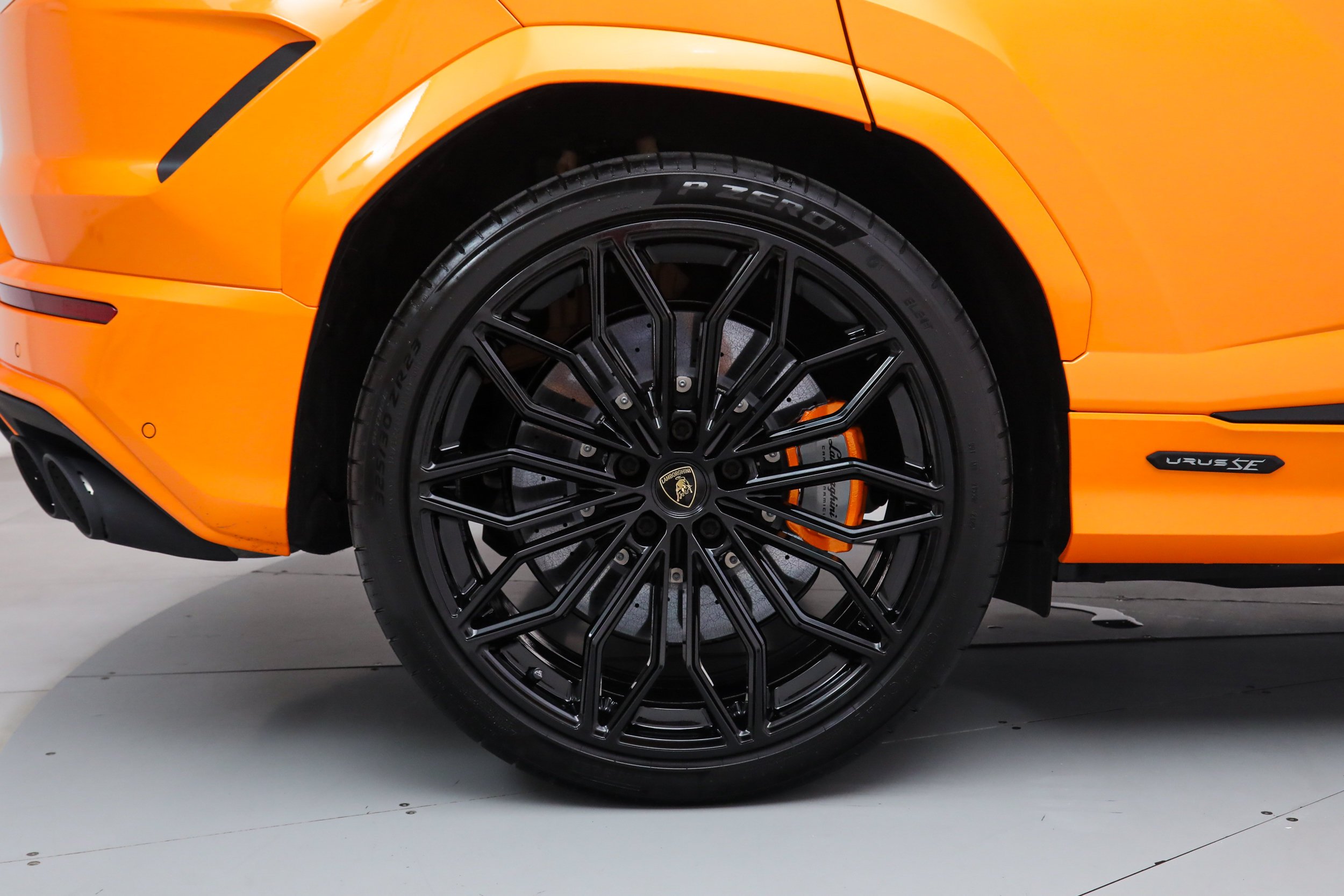 Used 2026 Orange Lamborghini SE image 39