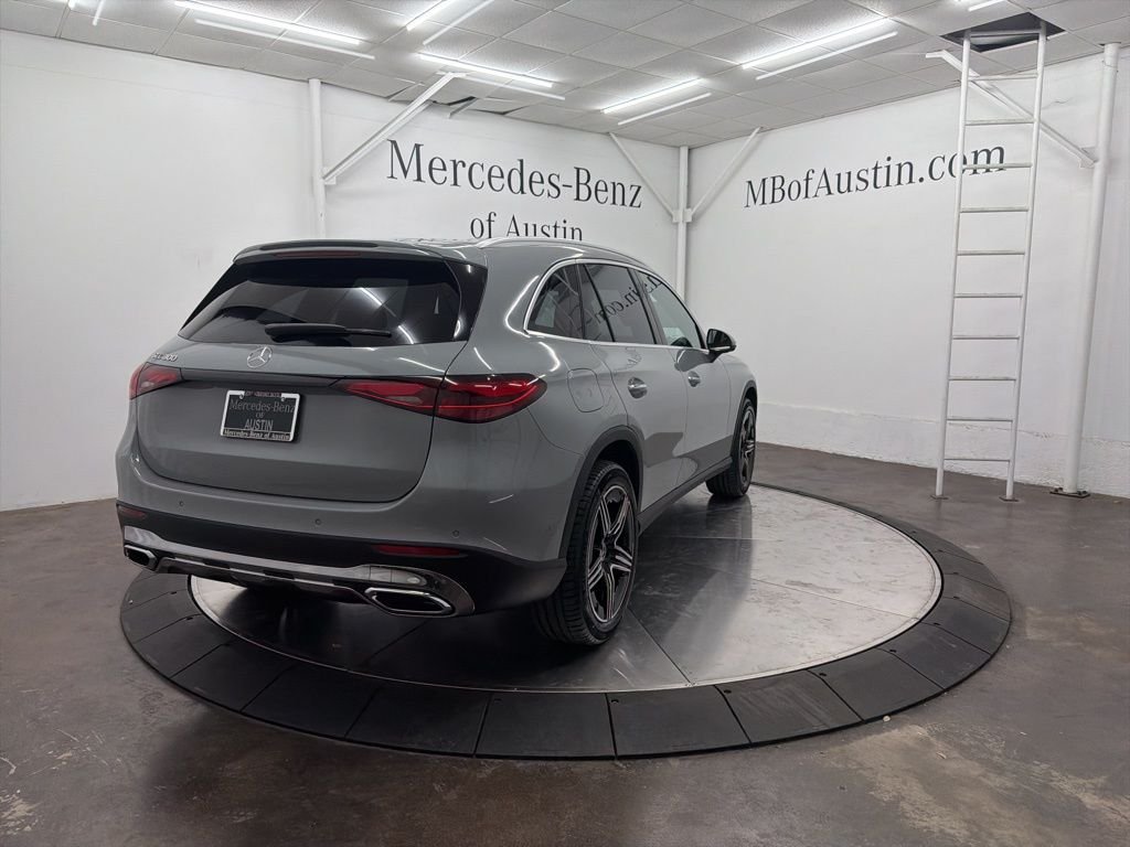 Used 2026 White Mercedes-Benz GLC 300 image 7