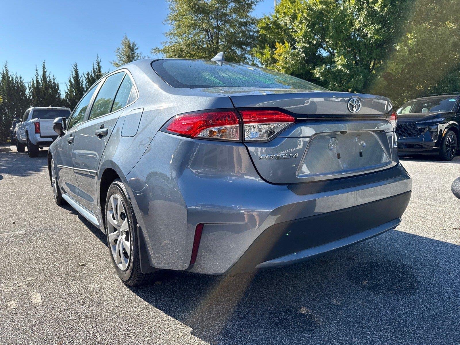Used 2022 Celestite Toyota LE image 12