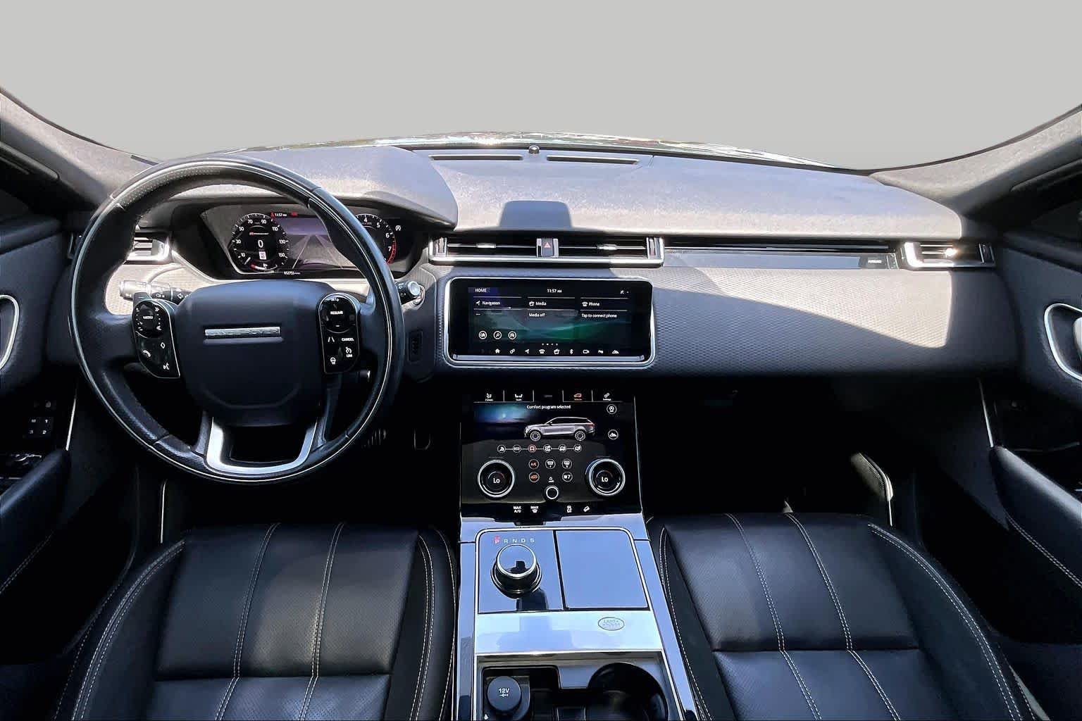 Used 2020  Land Rover R-Dynamic S image 16