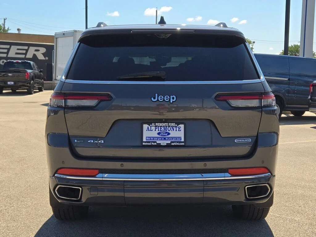 Certified Used 2021 Gray Metallic Jeep Overland image 14