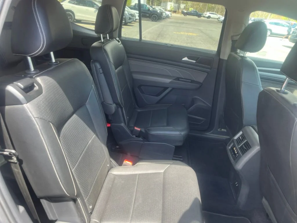 Used 2022 Gray Volkswagen 2.0T SE w/Technology image 13
