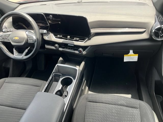 Used 2025 Radiant Red Tintcoat Chevrolet LT image 18