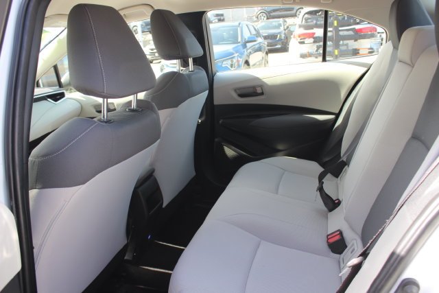Used 2022 White Toyota LE image 23