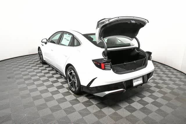 New 2026 Serenity White Hyundai SEL Sport image 6