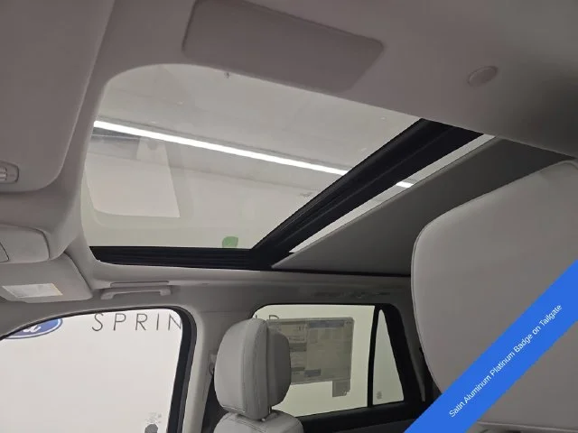 New 2026 Star White Metallic Tri-Coat Ford MAX Platinum® image 34