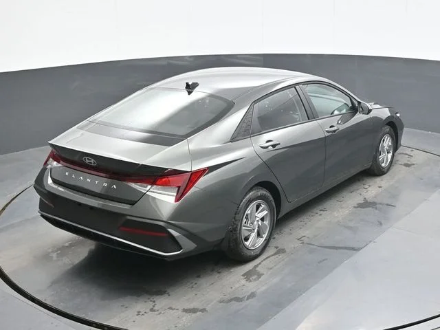 New 2026 Gray Hyundai SE image 17