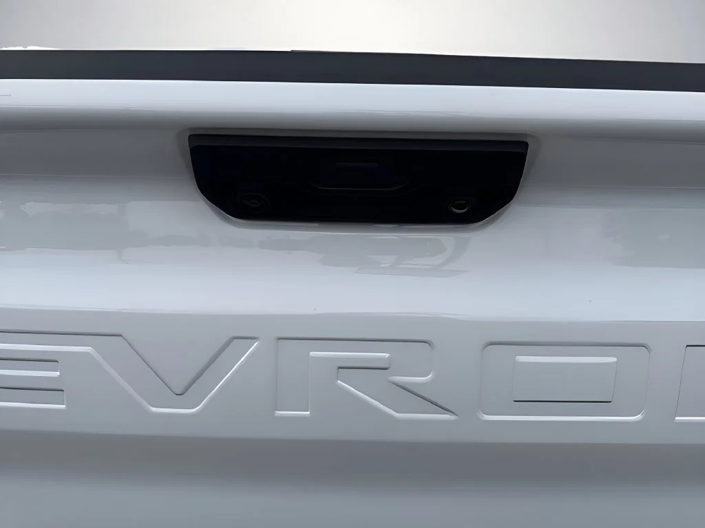 Used 2026 Summit White Chevrolet RST image 35