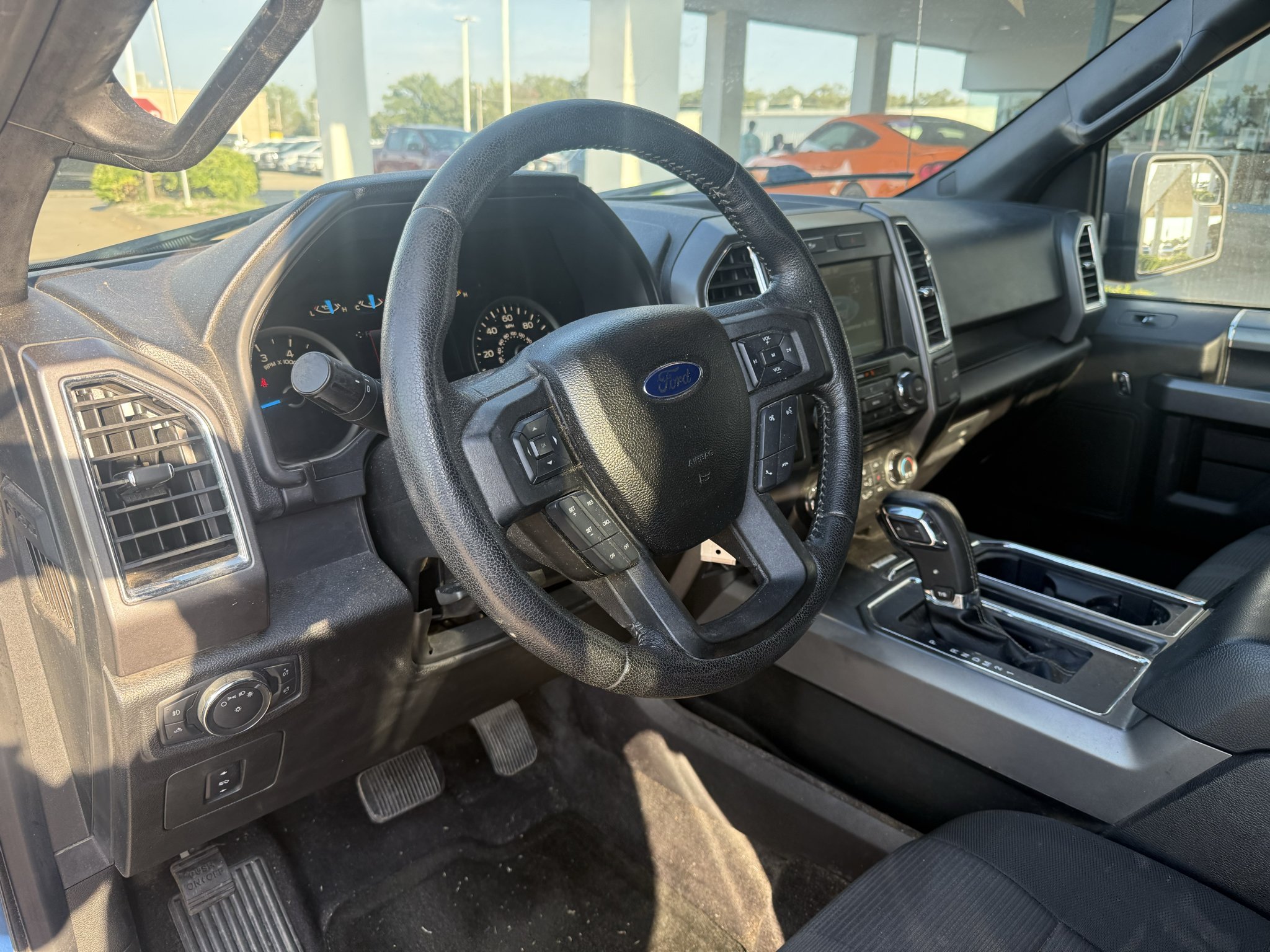 Used 2015 Blue Flame Metallic Ford XLT image 10